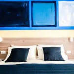 Demi Rooms